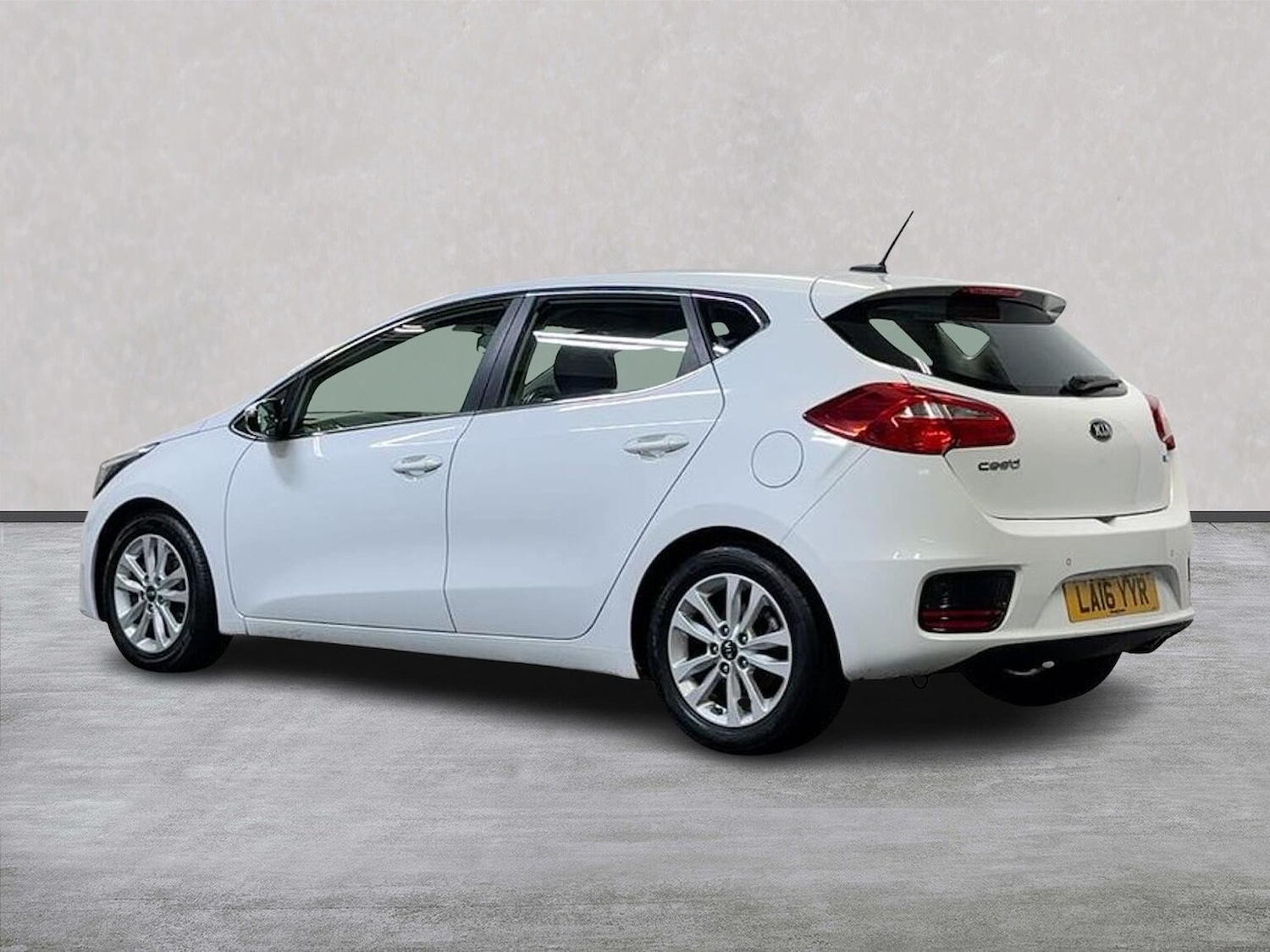 Used Kia Ceed 2016 for sale - 76392453: Photo 2