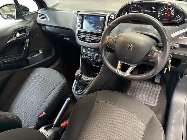 Used Peugeot 208 2018 for sale - 76171517: Photo 15