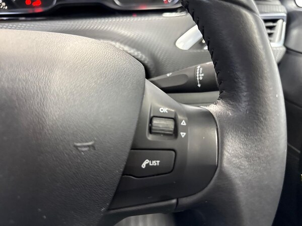 Used Peugeot 208 2018 for sale - 76171517: Photo 25