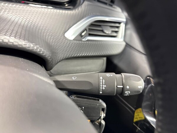 Used Peugeot 208 2018 for sale - 76171517: Photo 27