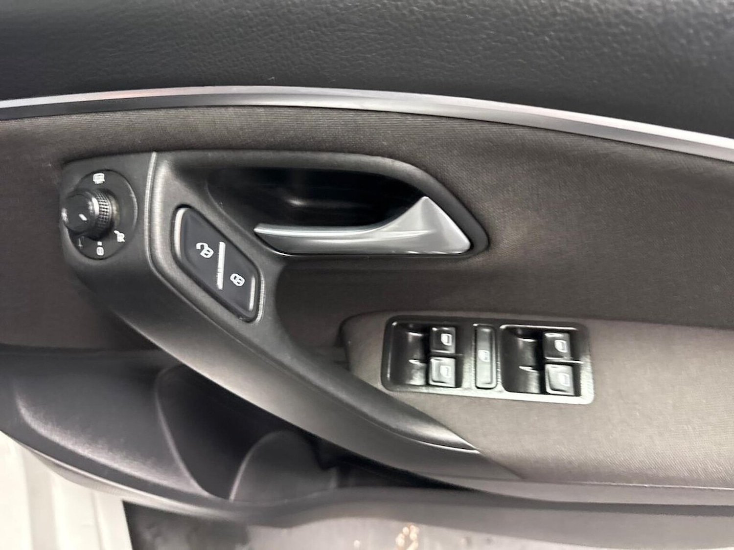 Used Volkswagen Polo 2016 for sale - 76426737: Photo 21