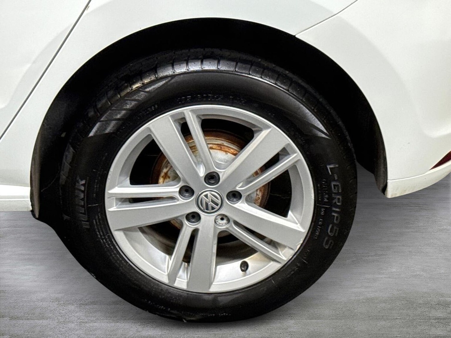 Used Volkswagen Polo 2016 for sale - 76426737: Photo 6