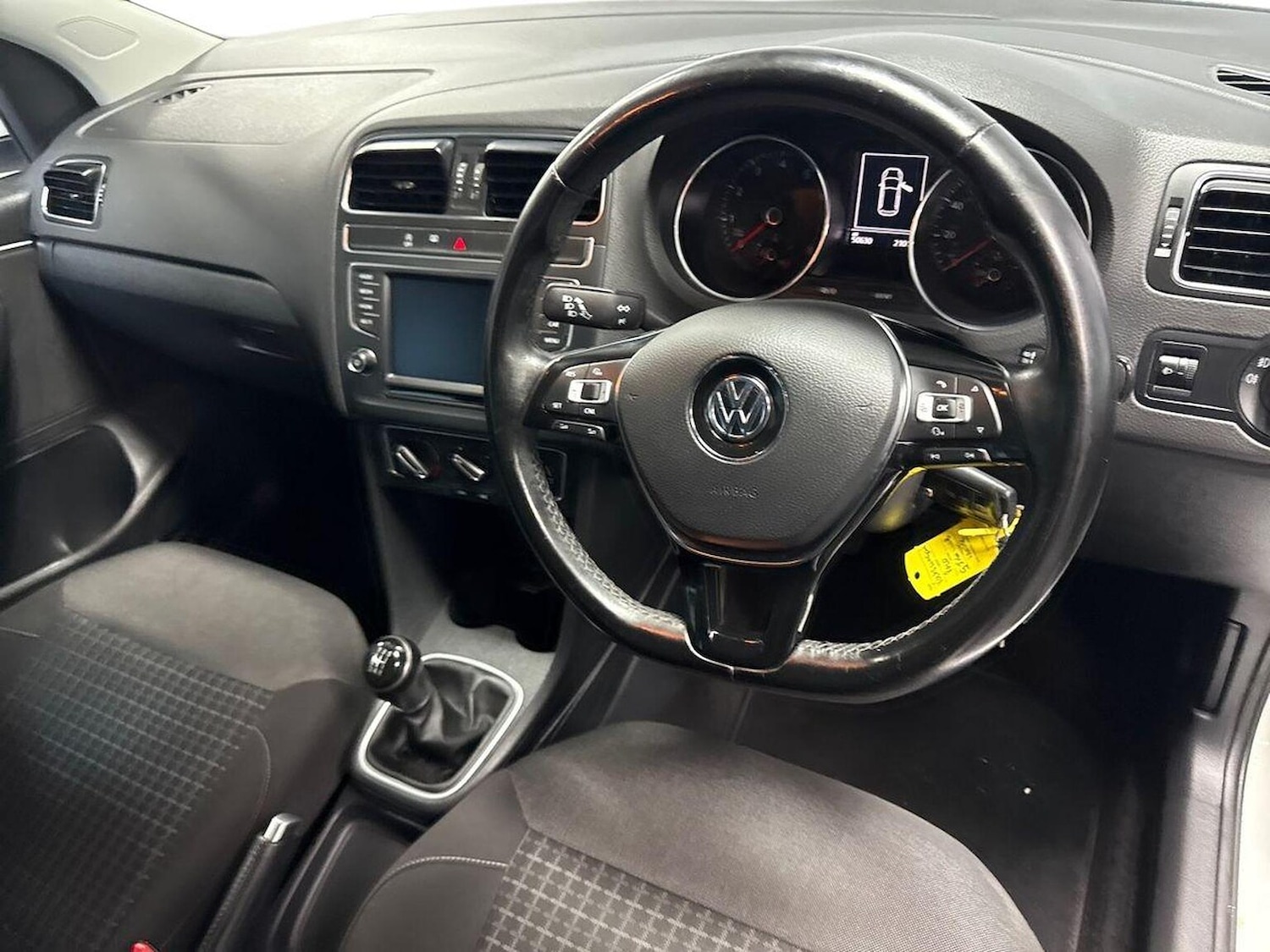 Used Volkswagen Polo 2016 for sale - 76426737: Photo 9