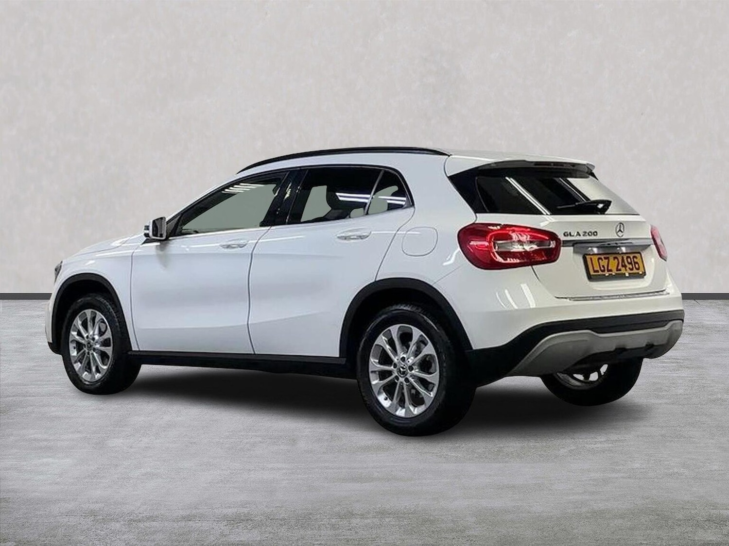 Used Mercedes-Benz GLA 2018 for sale - 76589150: Photo 2