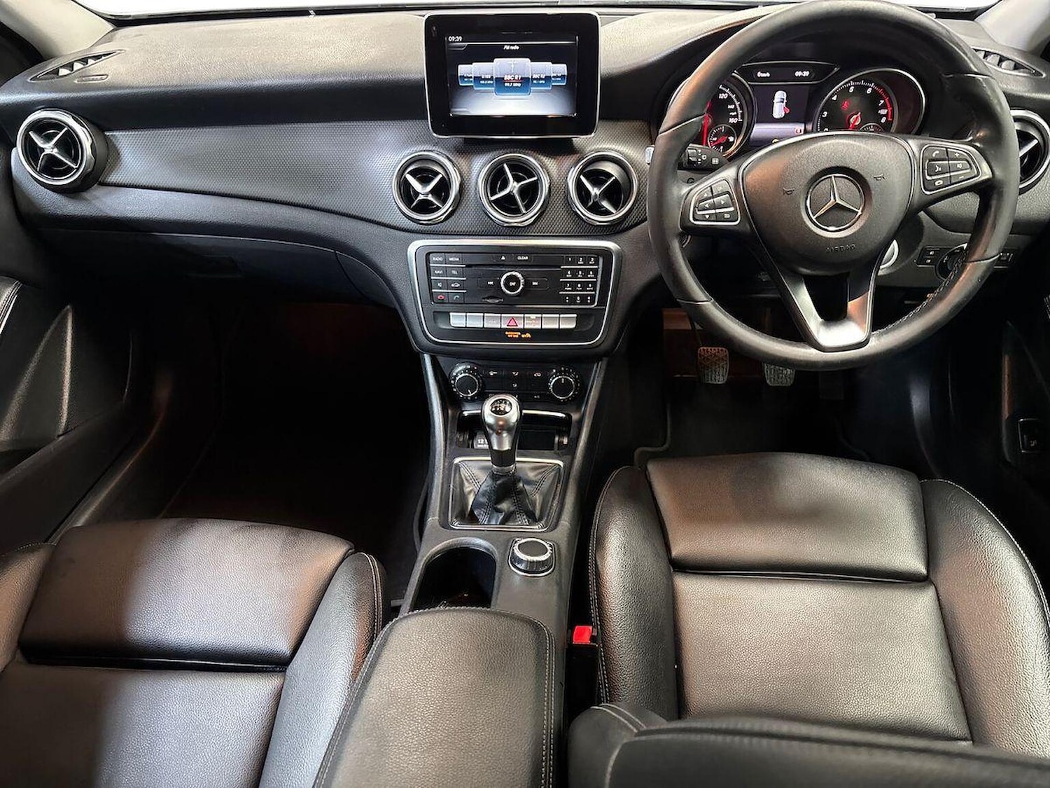 Used Mercedes-Benz GLA 2018 for sale - 76589150: Photo 8