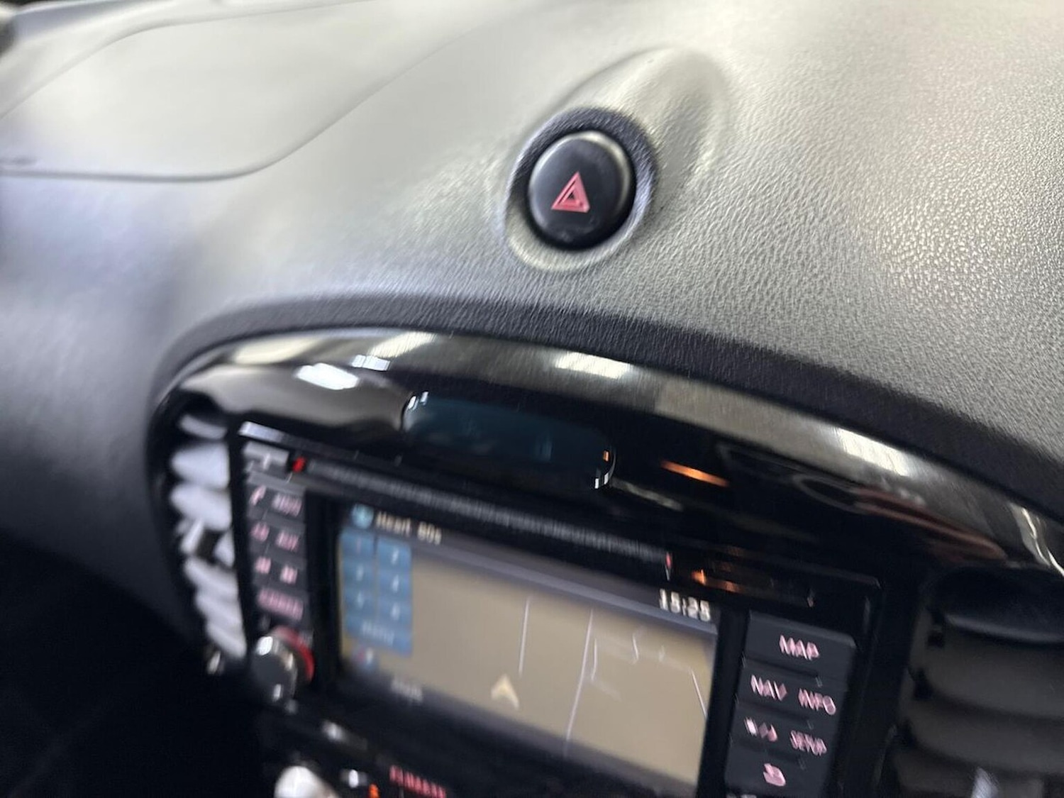 Used Nissan Juke 2017 for sale - 78169006: Photo 24