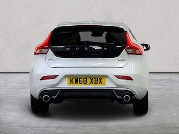 Used Volvo V40 2019 for sale - 79649935: Photo
