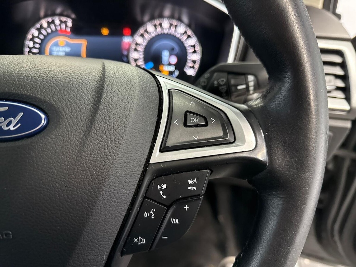 Used Ford Mondeo 2016 for sale - 76149634: Photo 25