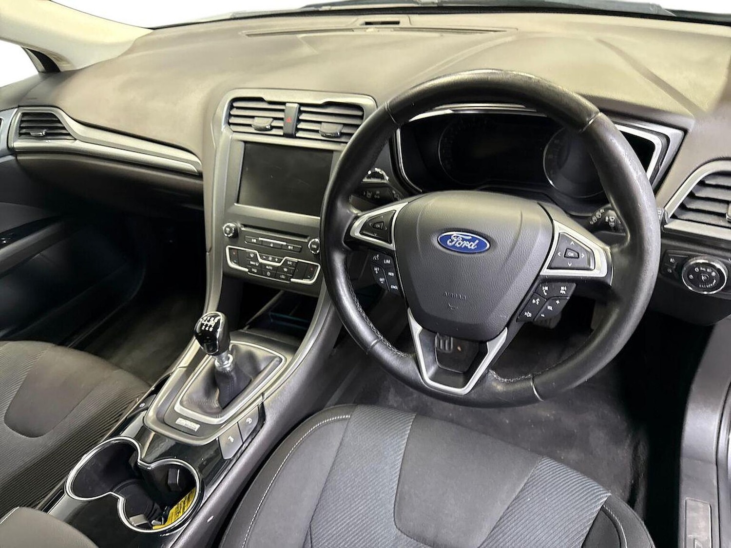 Used Ford Mondeo 2016 for sale - 76149634: Photo 8