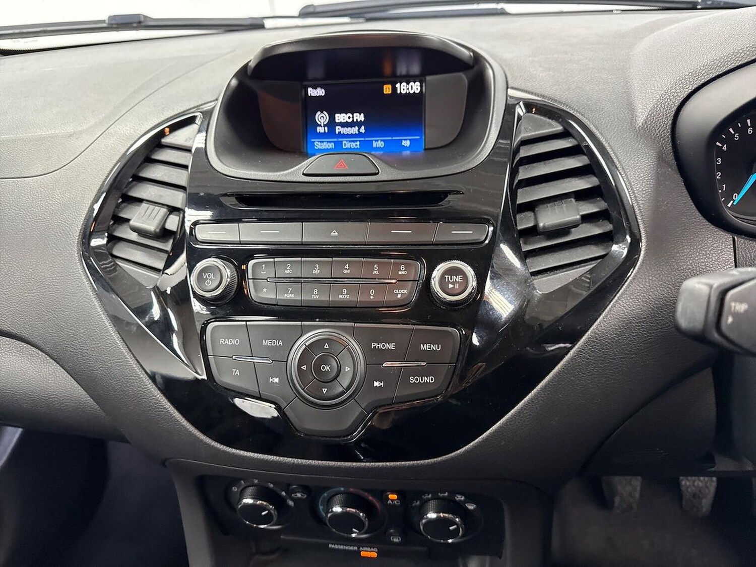 Used Ford Ka+ 2018 for sale - 78192461: Photo 24
