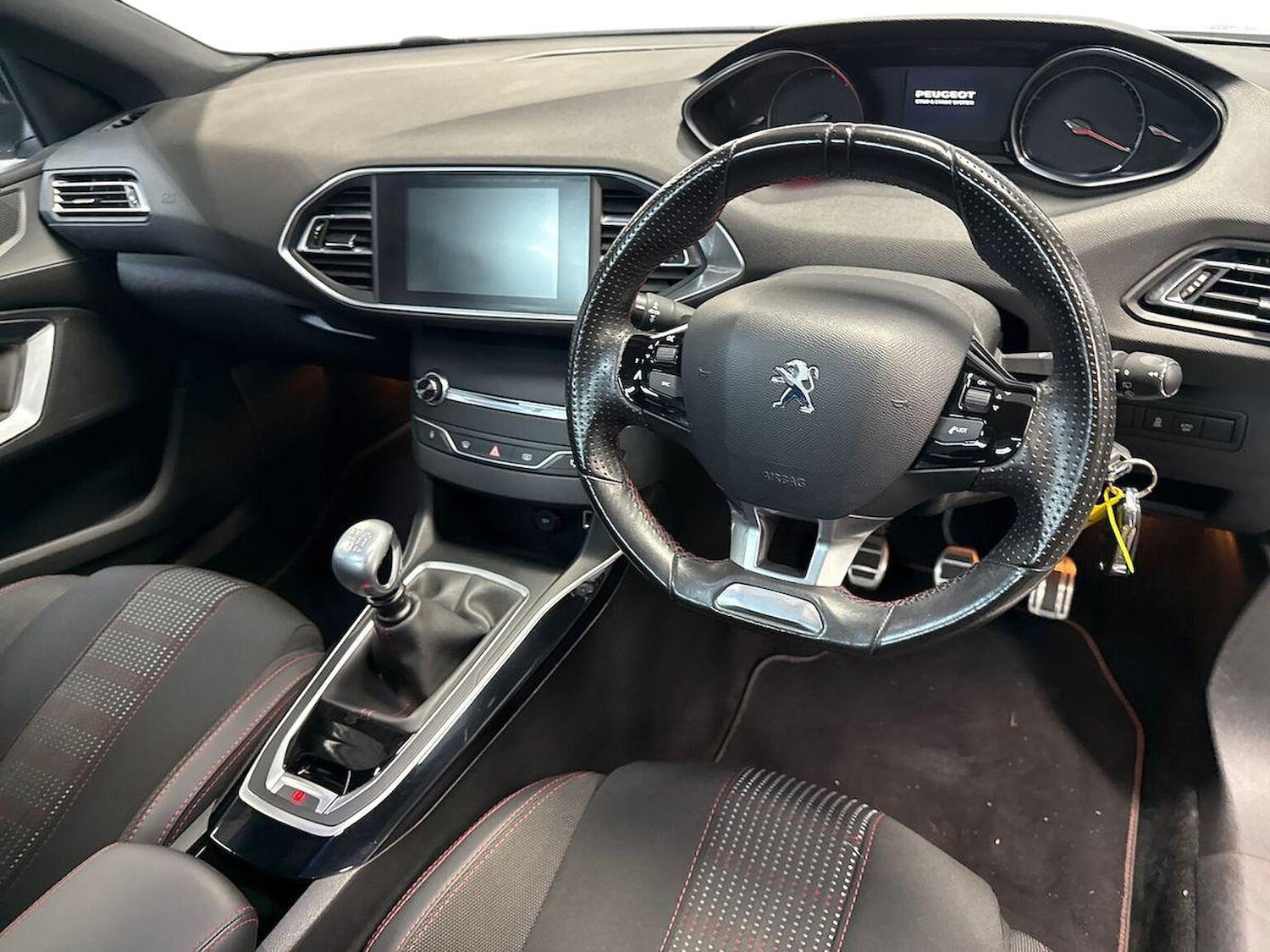 Used Peugeot 308 2017 for sale - 76149635: Photo 15