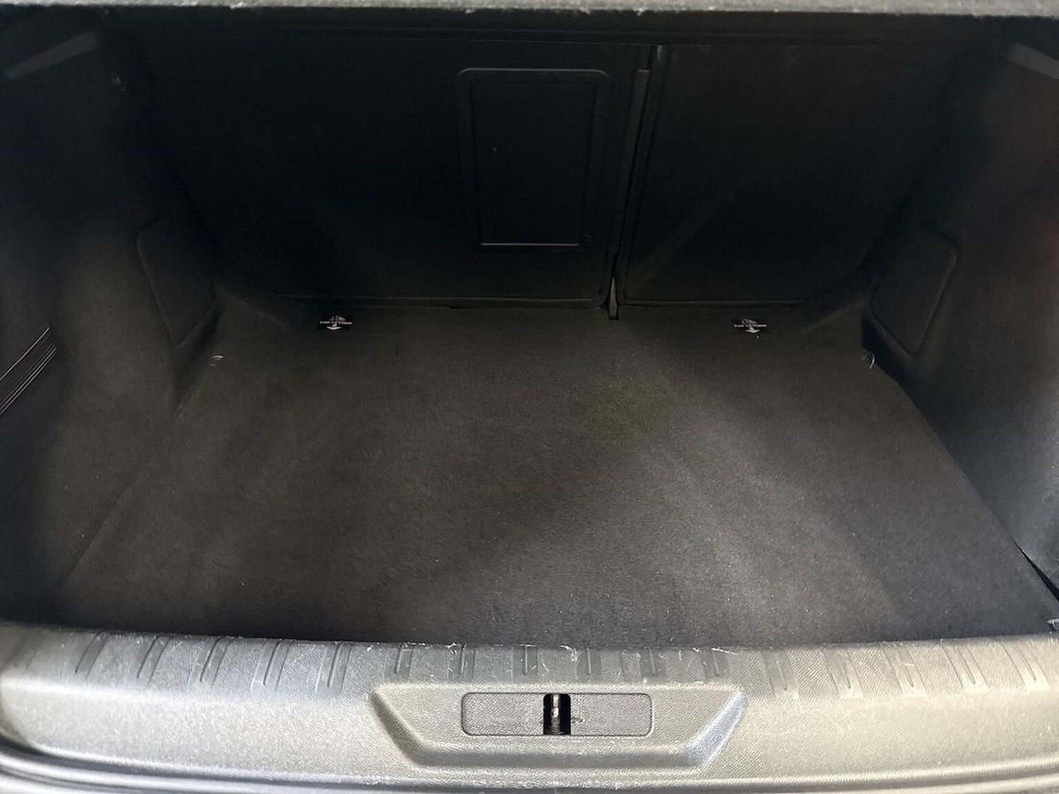 Used Peugeot 308 2017 for sale - 76149635: Photo 17