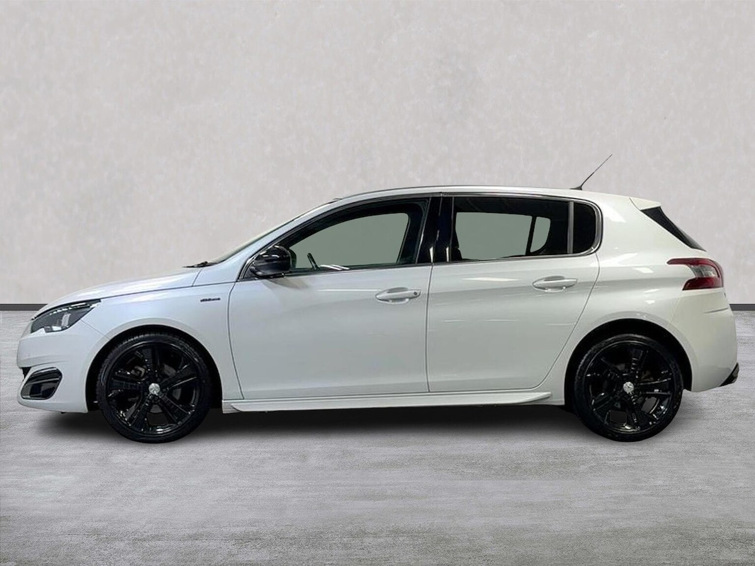 Used Peugeot 308 2017 for sale - 76149635: Photo 19