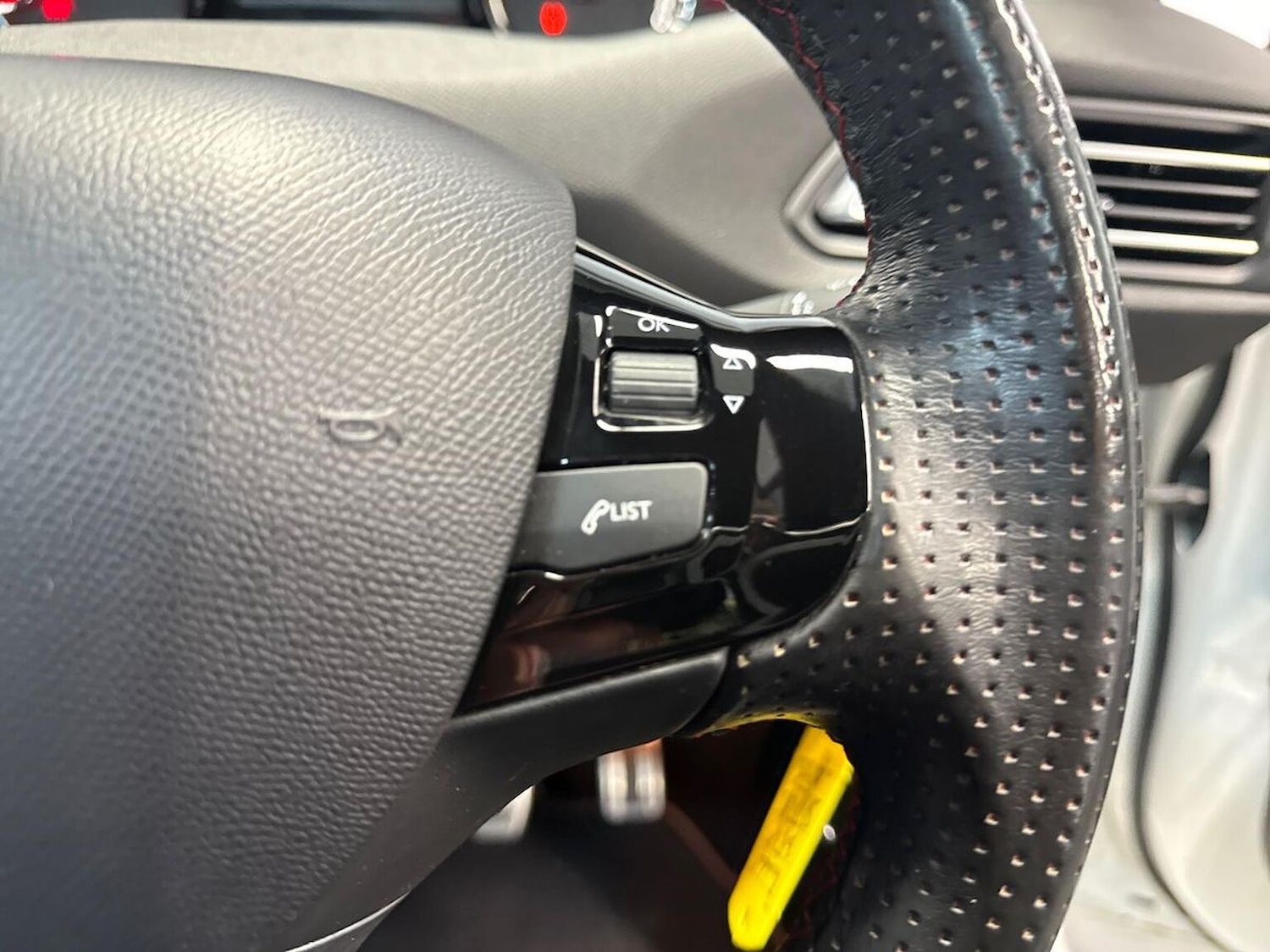 Used Peugeot 308 2017 for sale - 76149635: Photo 25