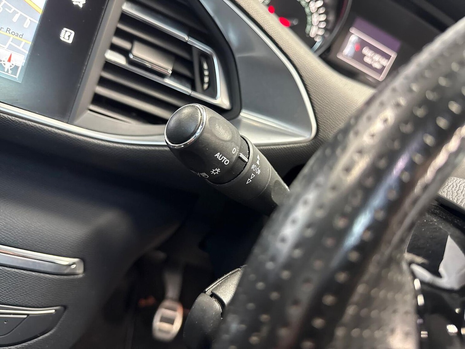 Used Peugeot 308 2017 for sale - 76149635: Photo 26