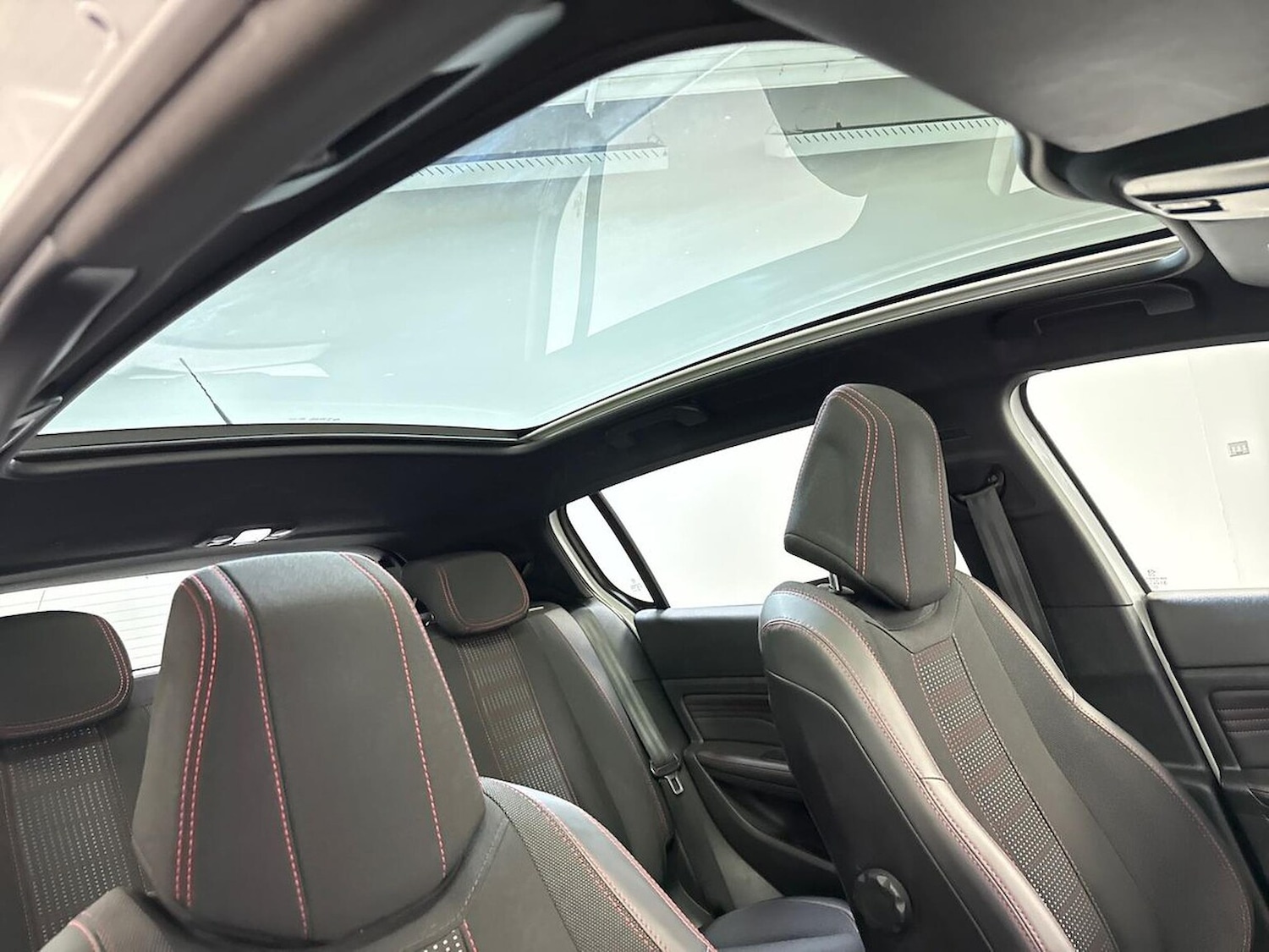 Used Peugeot 308 2017 for sale - 76149635: Photo 31