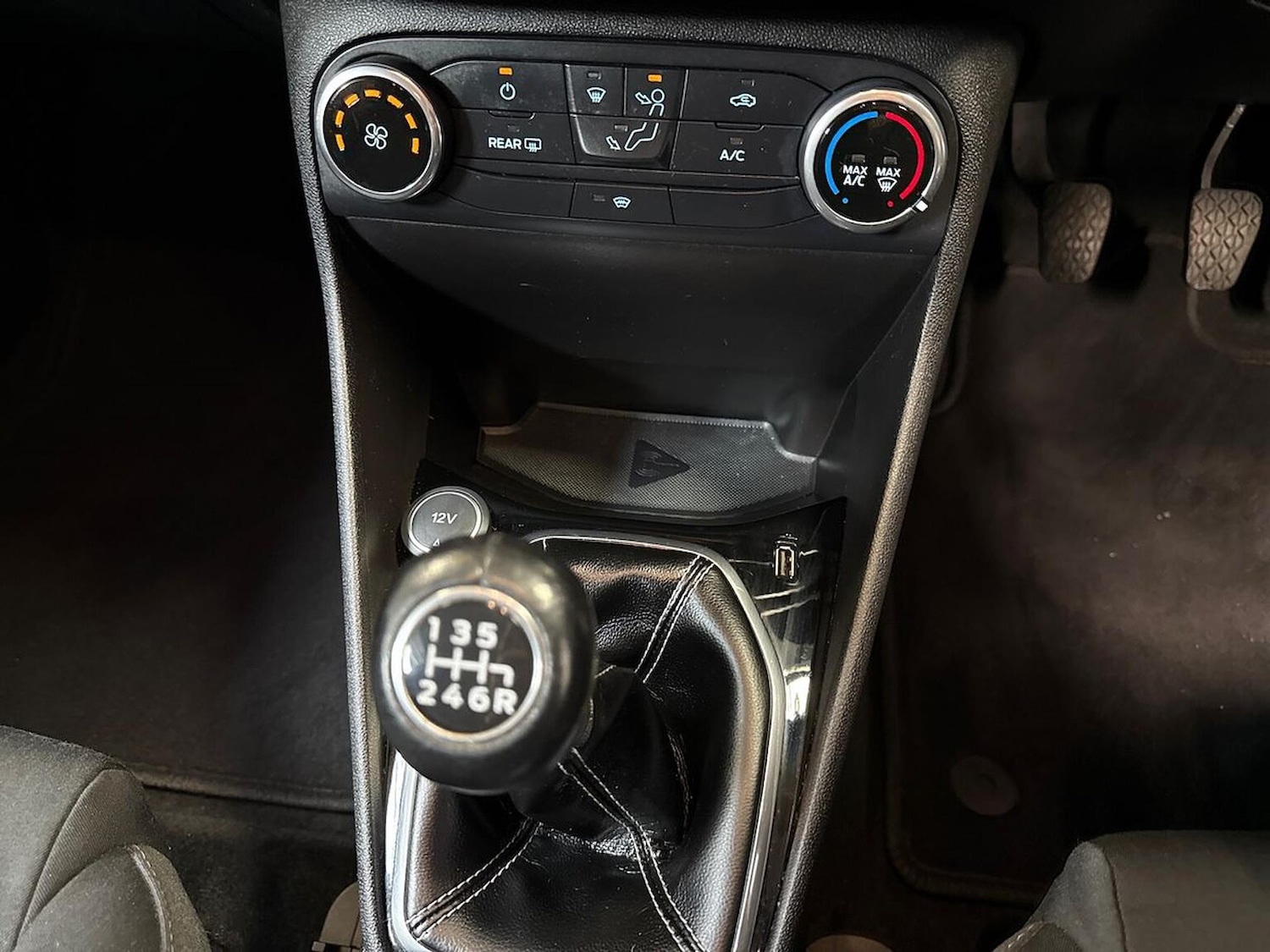 Used Ford Fiesta 2017 for sale - 76681710: Photo 12