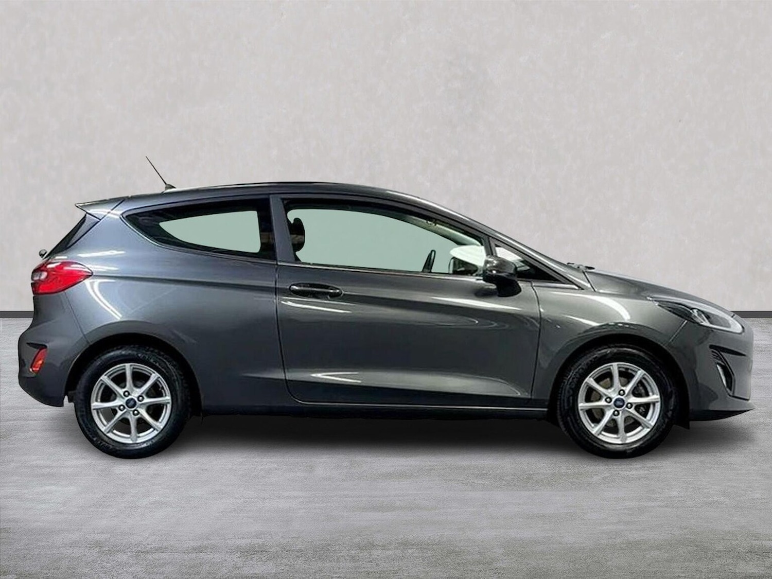 Used Ford Fiesta 2017 for sale - 76681710: Photo 3