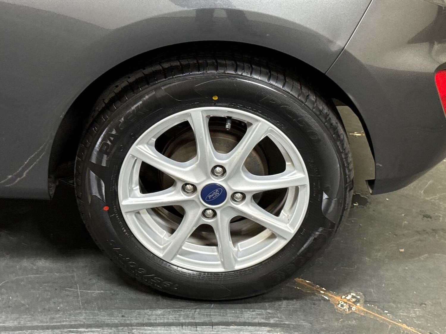 Used Ford Fiesta 2017 for sale - 76681710: Photo 6