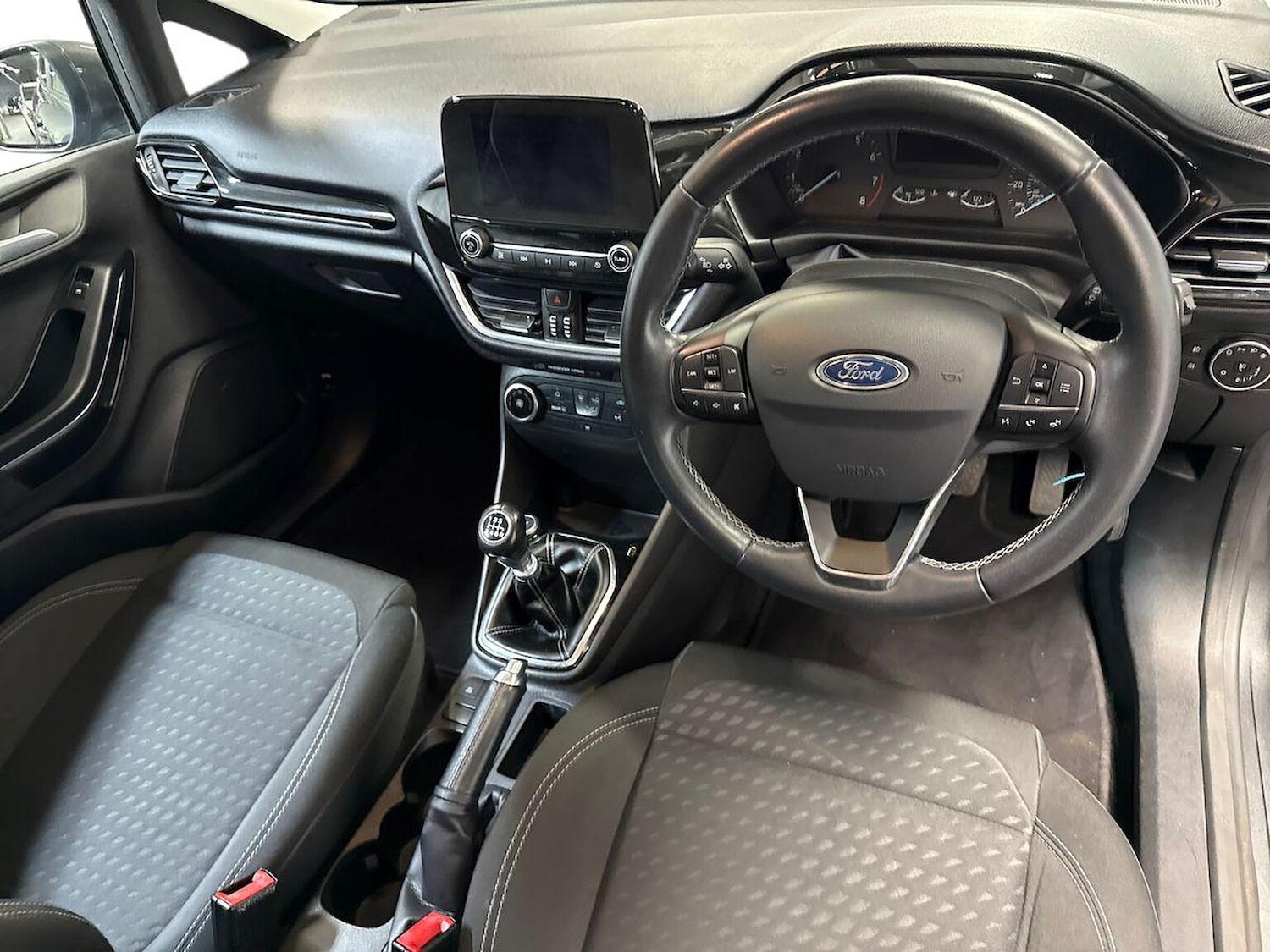 Used Ford Fiesta 2017 for sale - 76681710: Photo 9