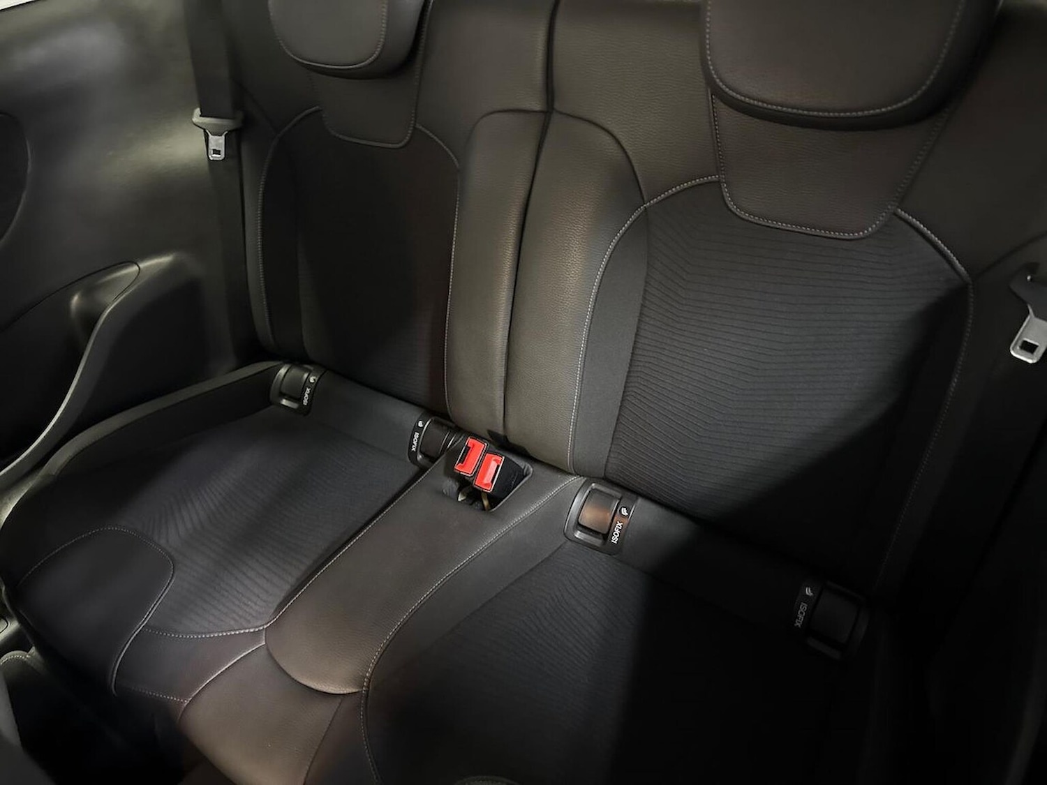 Used Vauxhall ADAM 2018 for sale - 77065746: Photo 16