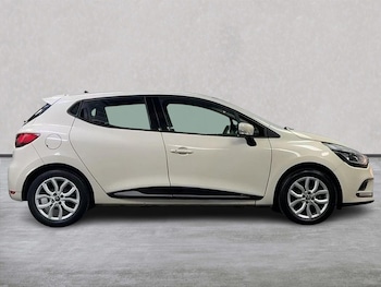 Used Renault Clio 2017 for sale - 78485242: Photo