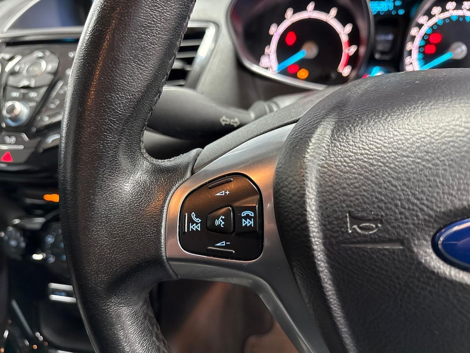 Used Ford Fiesta 2015 for sale - 76187124: Photo 24