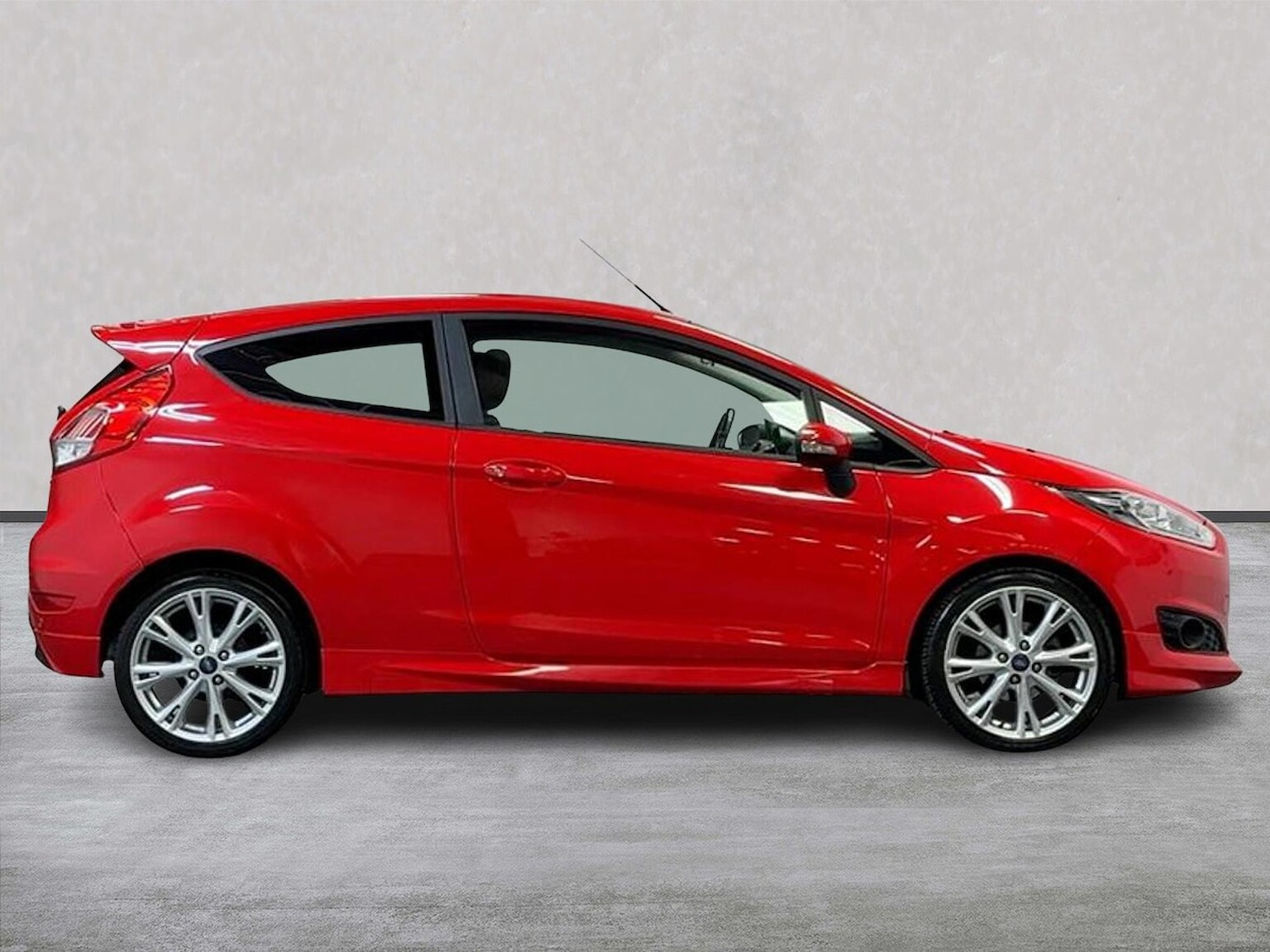 Used Ford Fiesta 2015 for sale - 76187124: Photo 3