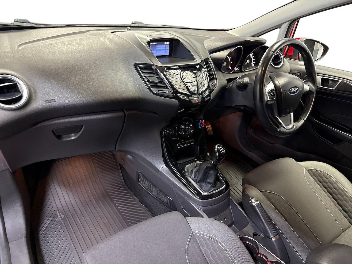 Used Ford Fiesta 2015 for sale - 76187124: Photo 7