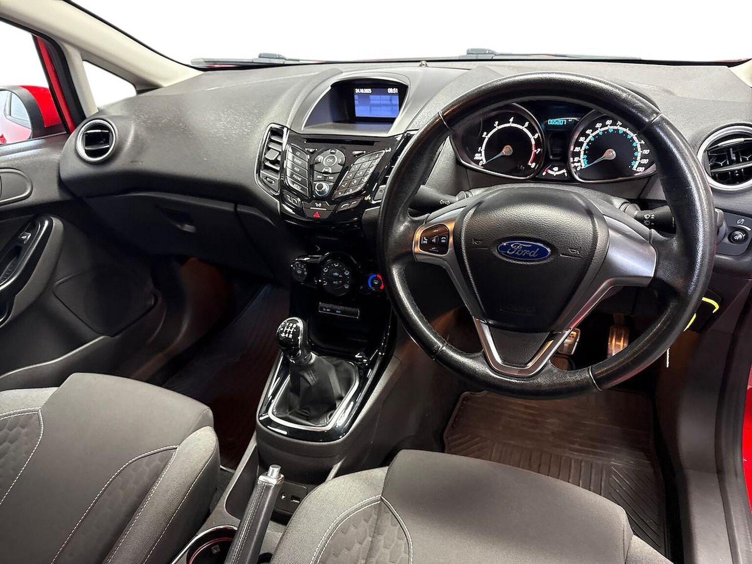 Used Ford Fiesta 2015 for sale - 76187124: Photo 9