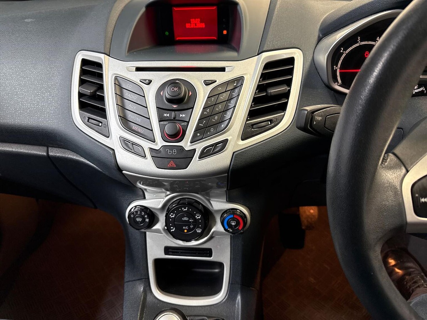 Used Ford Fiesta 2012 for sale - 77089926: Photo 23