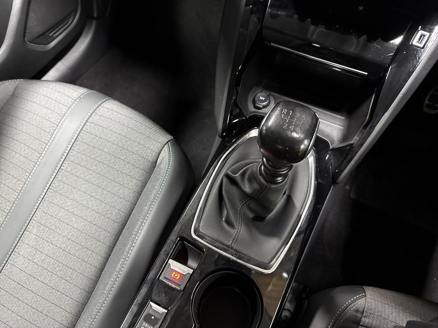 Used Peugeot 208 2022 for sale - 77542453: Photo 13