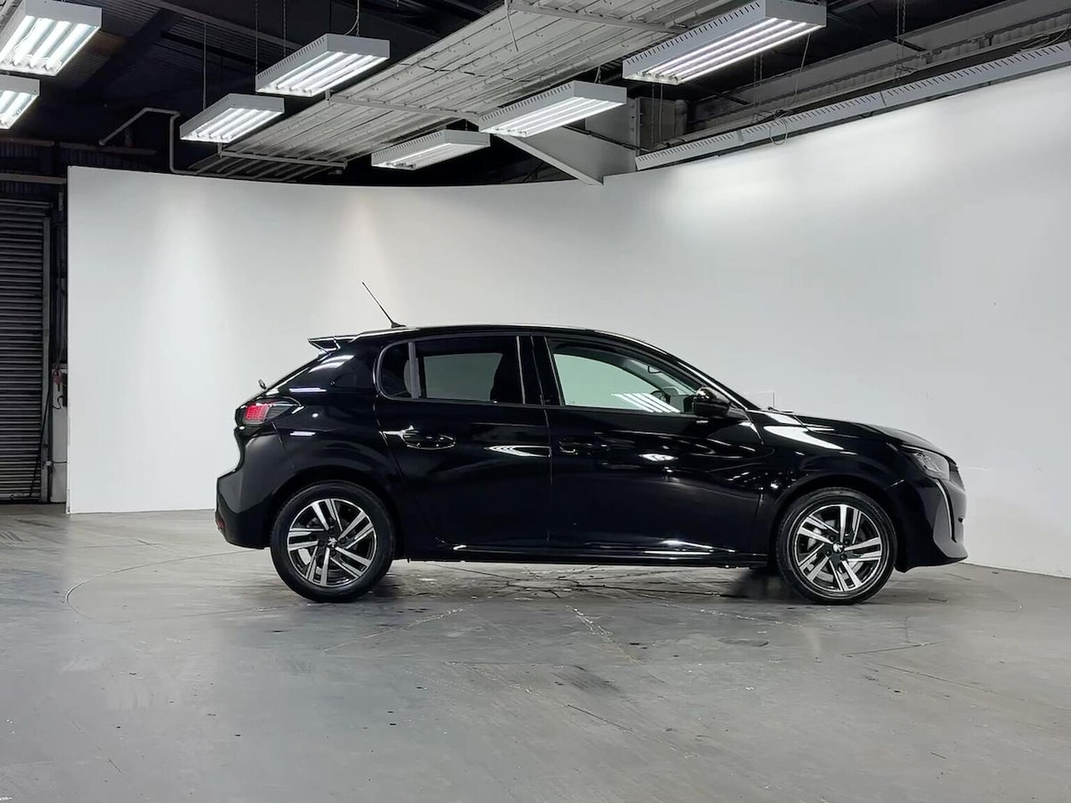 Used Peugeot 208 2022 for sale - 77542453: Photo 3