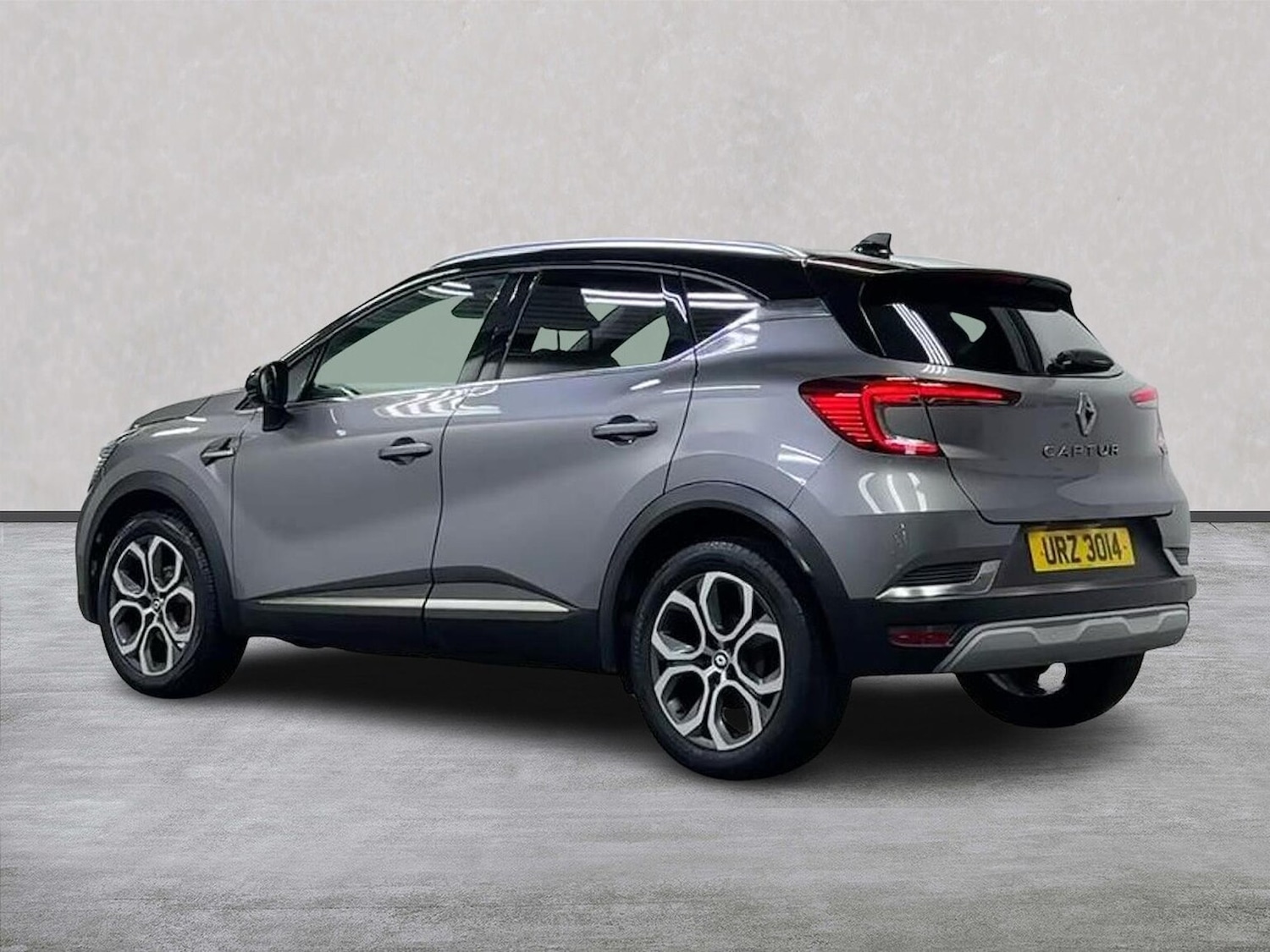 Used Renault Captur 2022 for sale - 77555300: Photo 2