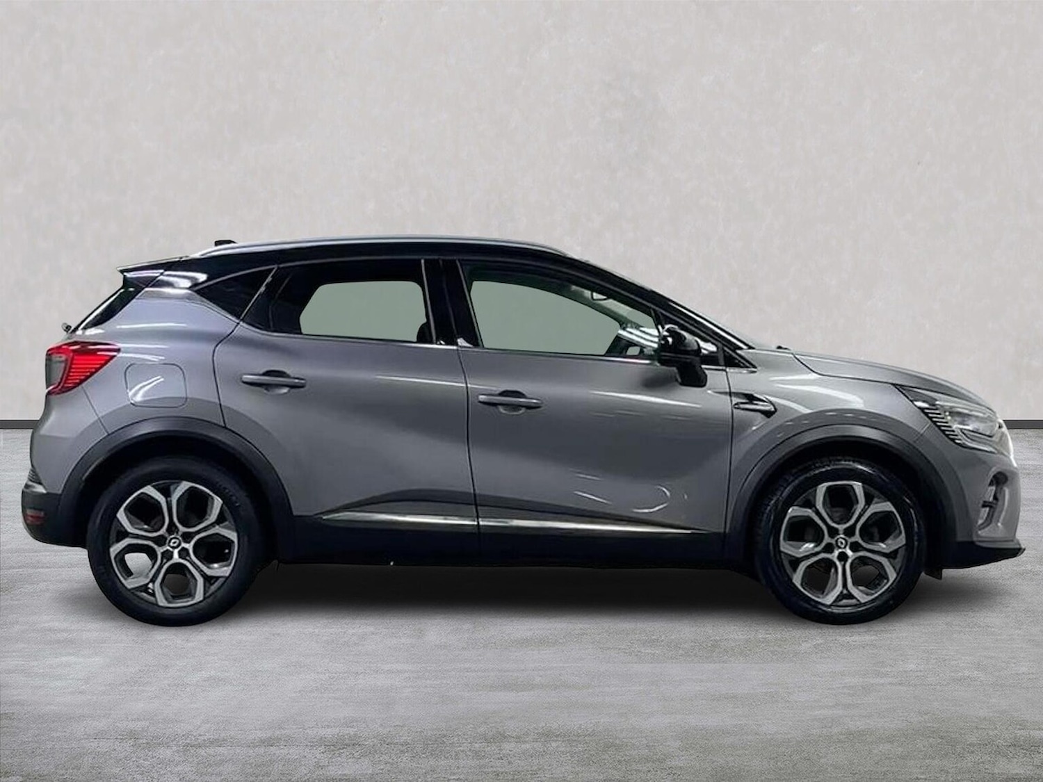 Used Renault Captur 2022 for sale - 77555300: Photo 3