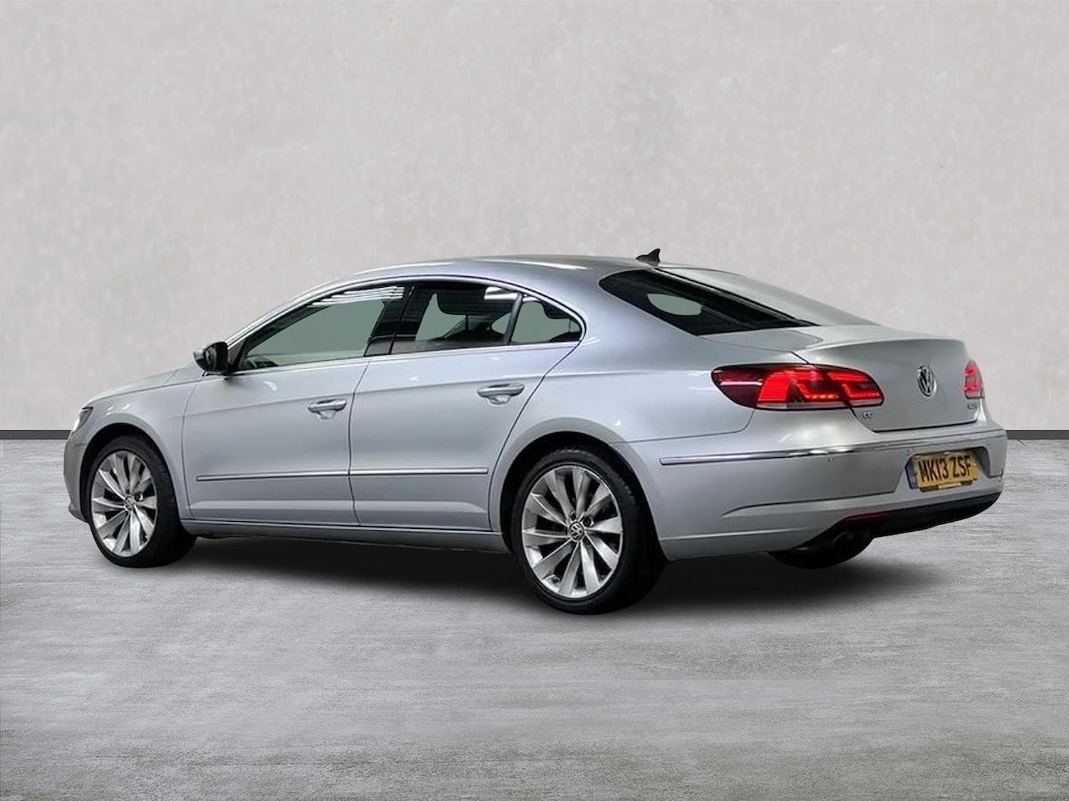 Used Volkswagen CC 2013 for sale - 78176480: Photo 2