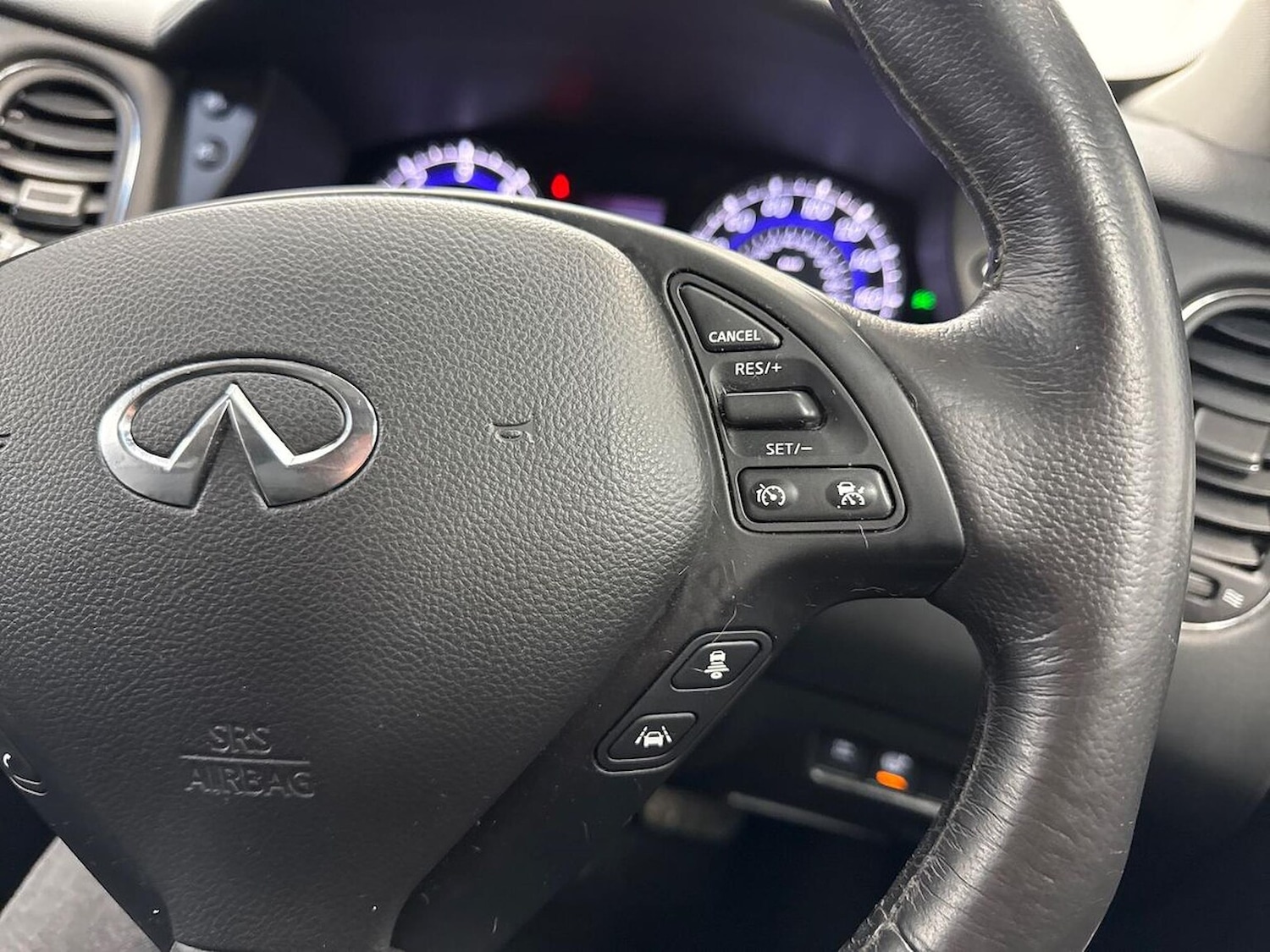 Used Infiniti QX50 2015 for sale - 77980033: Photo 25