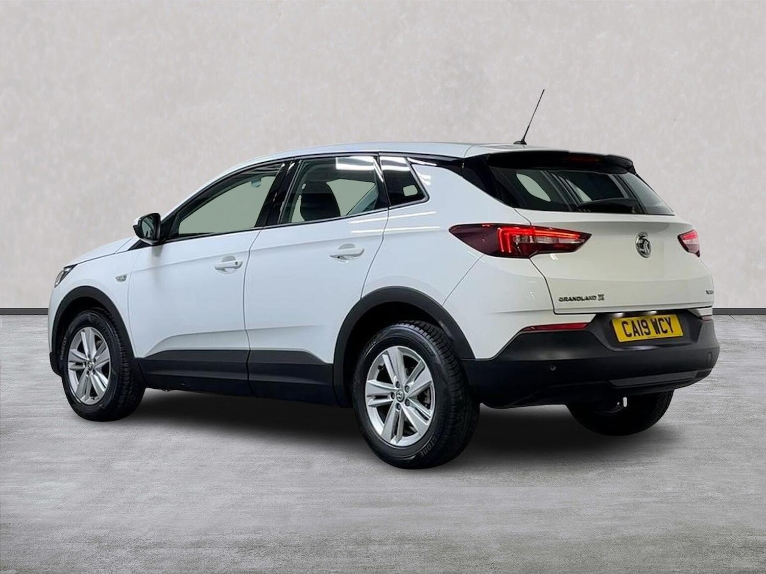 Used Vauxhall Grandland X 2019 for sale - 76720338: Photo 2