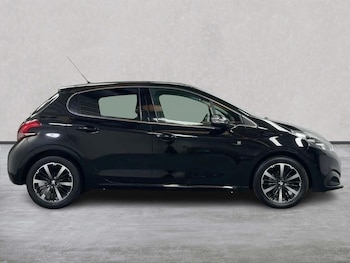 Used Peugeot 208 2018 for sale - 78788493: Photo