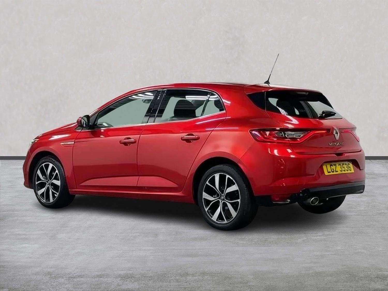 Used Renault Megane 2018 for sale - 78192446: Photo 2