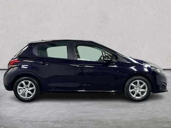 Used Peugeot 208 2018 for sale - 79463286: Photo
