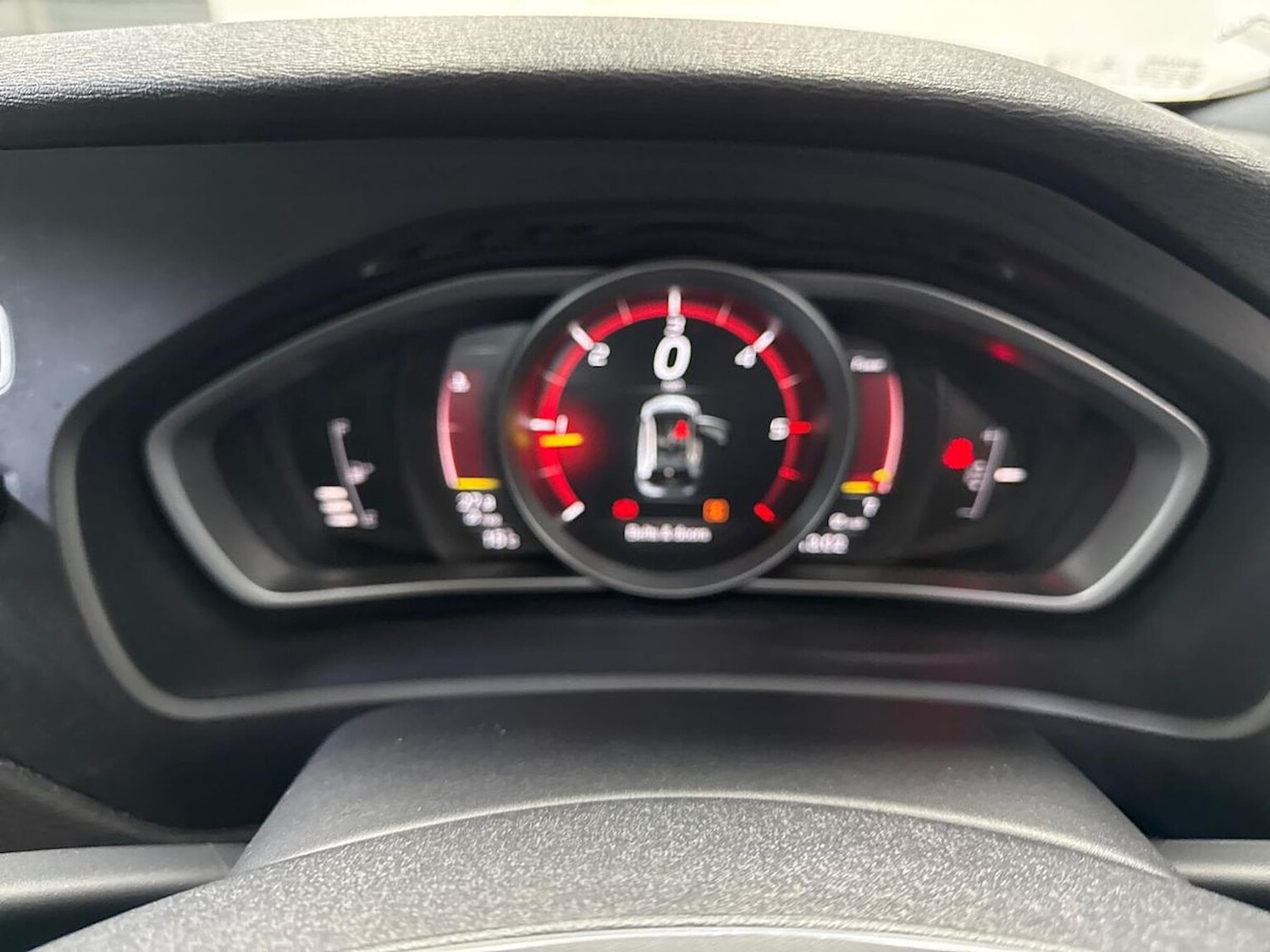 Used Volvo V40 2017 for sale - 78144508: Photo 10