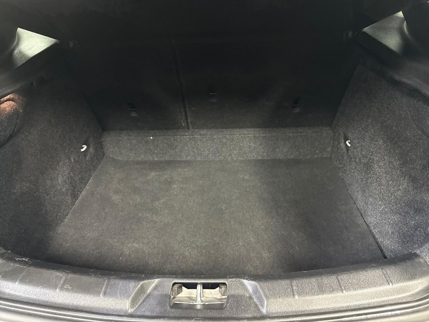 Used Volvo V40 2017 for sale - 78144508: Photo 17