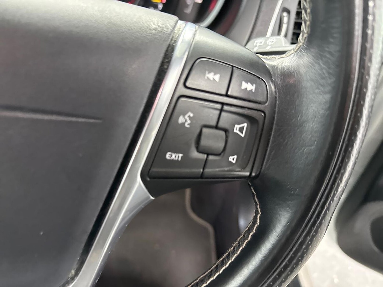 Used Volvo V40 2017 for sale - 78144508: Photo 24