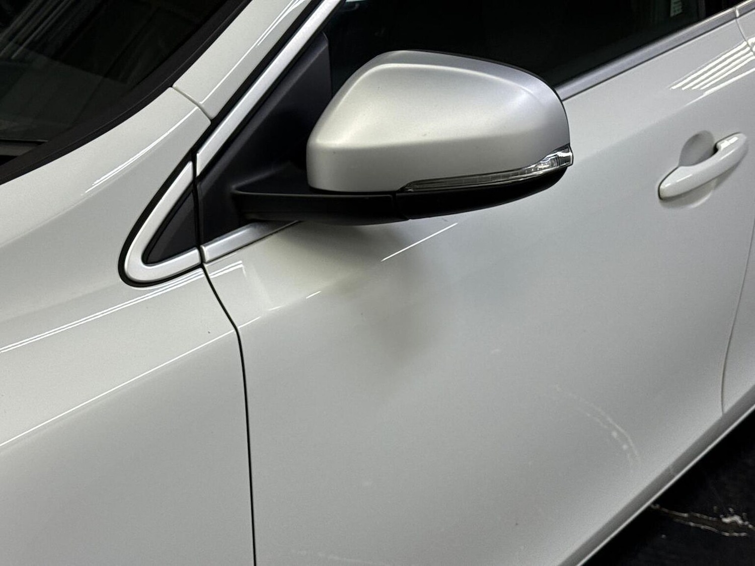 Used Volvo V40 2017 for sale - 78144508: Photo 30