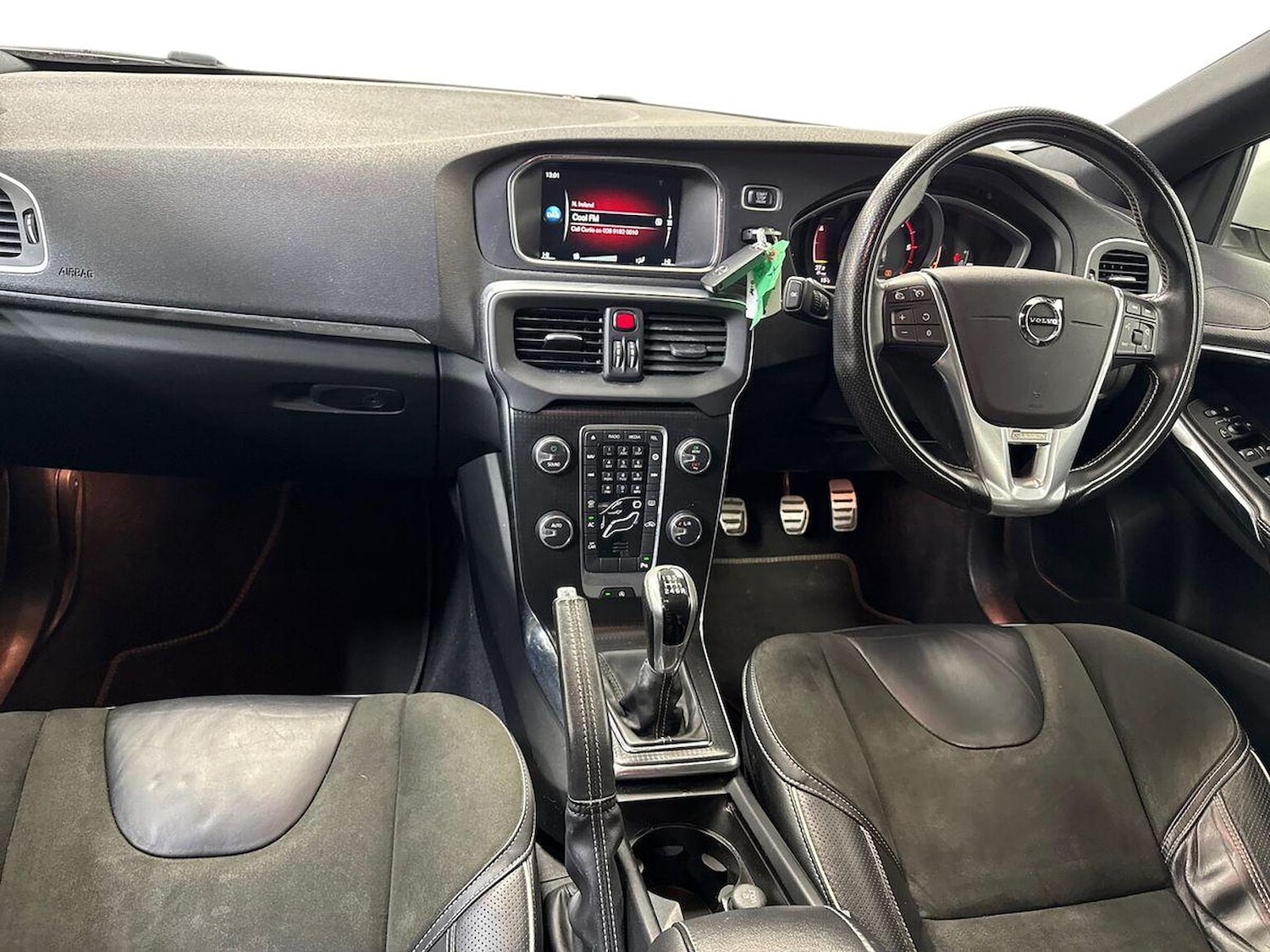 Used Volvo V40 2017 for sale - 78144508: Photo 8