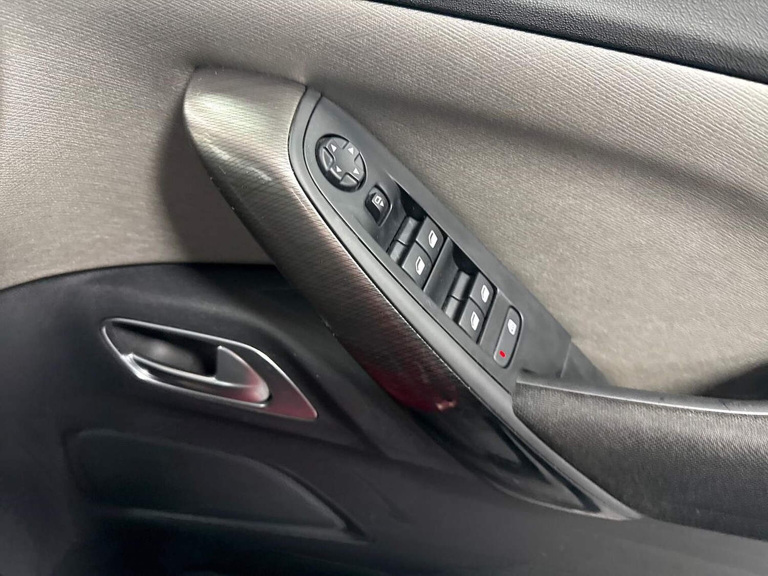 Used Citroen Grand C4 Picasso 2017 for sale - 77931705: Photo 21