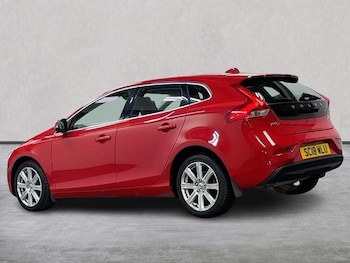 Used Volvo V40 2018 for sale - 78192531: Photo