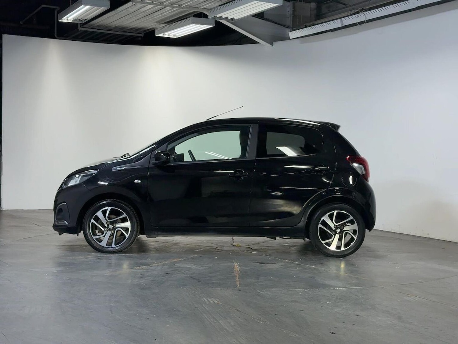 Used Peugeot 108 2019 for sale - 76651240: Photo 19