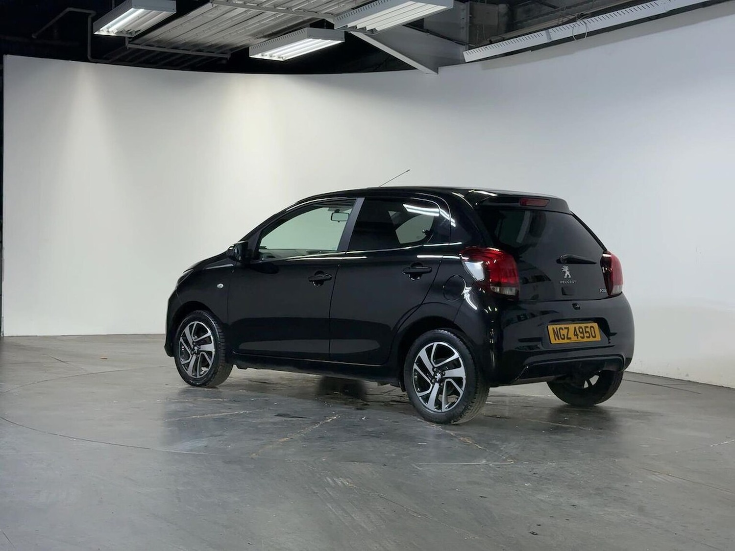 Used Peugeot 108 2019 for sale - 76651240: Photo 2